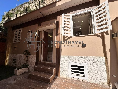 Foto Appartamento in via del parco carelli 42, Napoli Posillipo di 115 m²