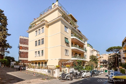 Foto Appartamento in Via Cavalier D'arpino 5, Roma Parioli di 130 m²