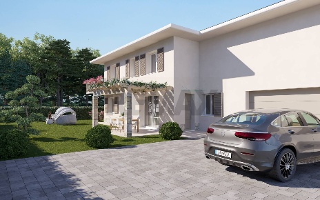 Foto Appartamento a Rogno Centro di 146 m² con 3 locali in vendita