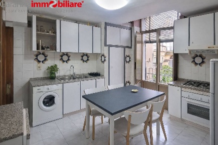 Foto Appartamento in Vico Paradiso Alla Salute, Napoli Stella - Materdei