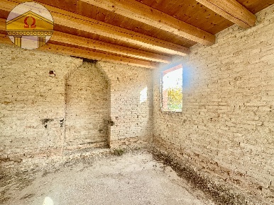 Foto Rustico a Ponzano Veneto di 240 m² con 5 locali in vendita