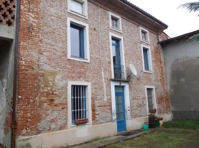 Foto Casa indipendente a Predosa di 675 m² con 9 locali in vendita