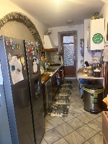 Foto Case indipendenti a Massa Centro di 90 m² con 6 locali in affitto