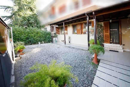 Foto Appartamento a Collesalvetti Centro di 87 m² con 4 locali in vendita