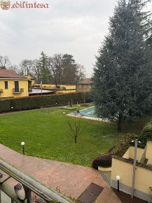 Foto Appartamento in Via Mazzini, Lesmo di 118 m² con 3 locali in vendita