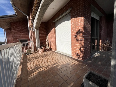 Foto Appartamento a Mondovì Zona Industriale di 120 m² con 4 locali