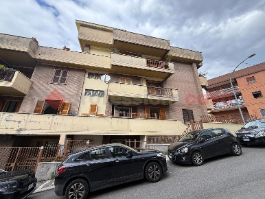 Foto Appartamento in Via delle Piagge 28, Tivoli Piagge di 80 m² in vendita