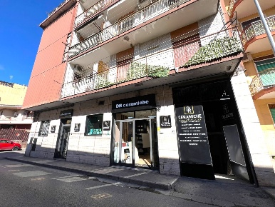 Foto Negozio in Via Matteotti 40, Arzano di 523 m² con 1 locali in affitto