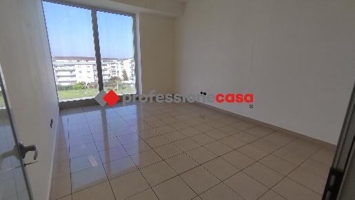 Foto Ufficio in Via santi cosma e damiano 20, San Nicola la Strada