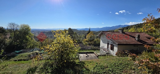 Foto Villa unifamiliare in Via Verdi 27, Roletto di 200 m² con 6 locali