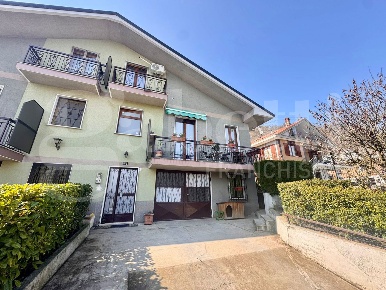 Foto Villa unifamiliare in Bologna, Sangano di 200 m² con 4 locali