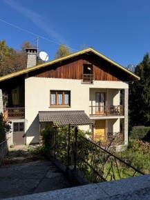 Foto Casa indipendente in Via Frazione Mozzio 167, Crodo Mozzio di 140 m²