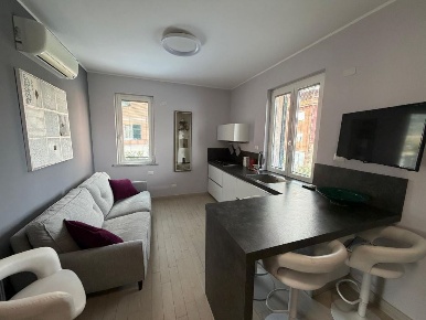 Foto Appartamento in Via Maestà 26, Ameglia Centro di 85 m² con 4 locali