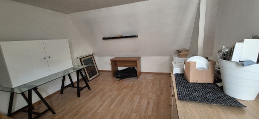 Foto Mansarde in Via Pietro Giardini 25, Modena Viali di 45 m² con 2 locali