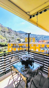 Foto Appartamento in Piazzale Europa 37, Recco di 75 m² con 4 locali