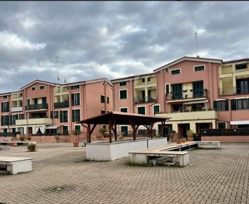 Foto Appartamento in Via G. Spadoni 14, Santo Stefano di Magra Centro