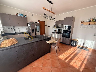 Foto Appartamento in Via Nicolò Paganini, Campogalliano Centro di 68 m²