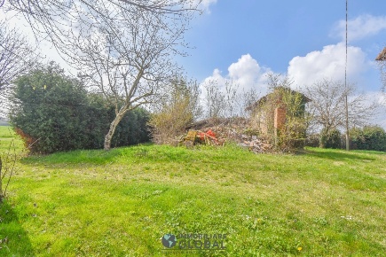 Foto Casale in Via Costa, Castellarano Centro di 417 m² con 5 locali