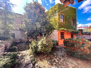 Foto Casa indipendente in vicolo 1 del piano, Fabriano Centro di 260 m²