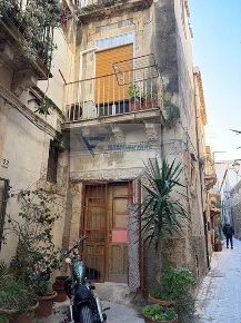 Foto Appartamento in Vicolo I Alla Giudecca, Siracusa Ortigia con 5 locali