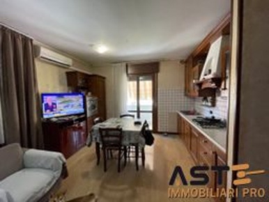 Foto Appartamento in Via Olmo, Creazzo Centro di 64 m² con 4 locali