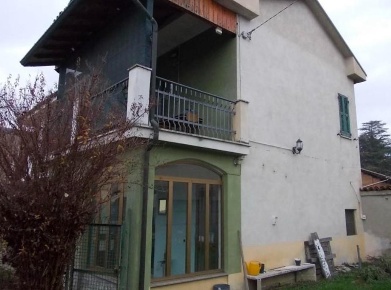 Foto Appartamento a Frugarolo Centro di 197 m² con 7 locali in vendita