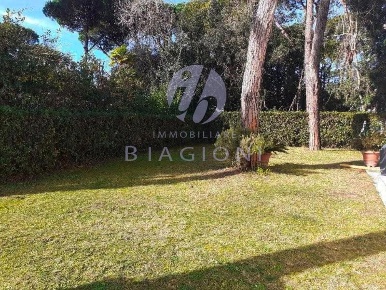 Foto Appartamento a Massa Ronchi - Poveromo di 135 m² con 6 locali