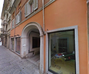 Foto Negozio a Valenza Centro di 70 m² con 1 locali in vendita