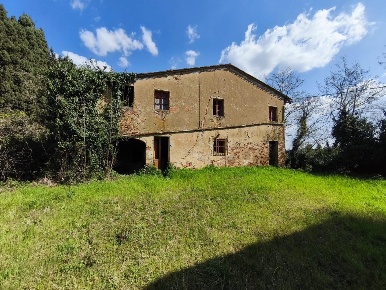 Foto Casale a Palaia Centro di 653 m² con 15 locali in vendita