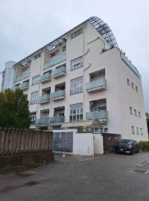 Foto Appartamento a Milano Niguarda di 129 m² con 5 locali in vendita