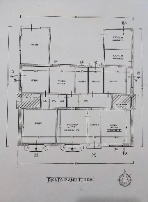 Foto Villa bifamiliare a Vecchiano Migliarino di 211 m² con 7 locali