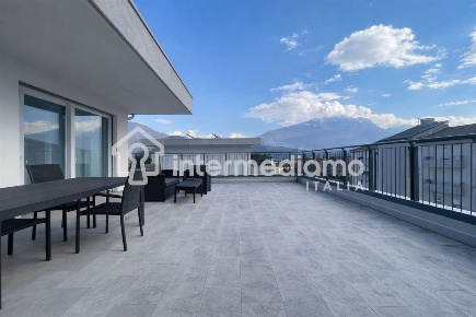 Foto Attico a Riva del Garda di 112 m² con 4 locali in vendita