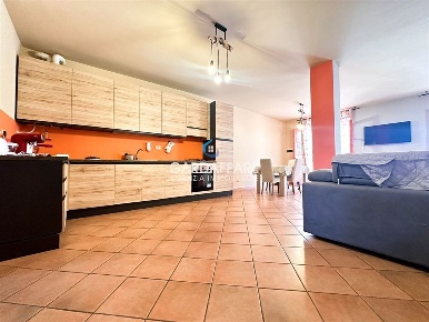 Foto Appartamento a Desenzano del Garda di 110 m² con 3 locali in vendita