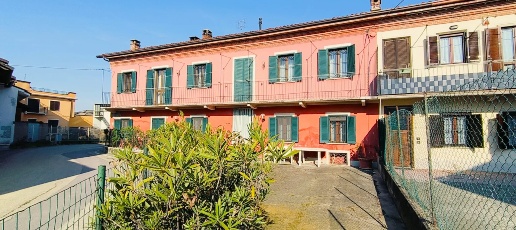 Foto Cessione attività a Montà Centro con 9 locali in vendita