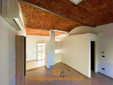 Foto Negozio a Alessandria Piazza Garibaldi con 1 locali in vendita