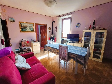 Foto Appartamento in via Sardegna, Caprarola Centro di 54 m² con 4 locali