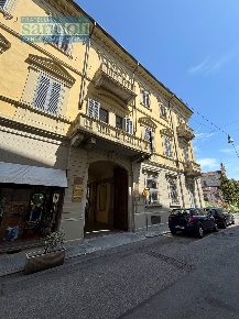 Foto Appartamento in Via  Fratelli Ponti, Vercelli Centro di 120 m²