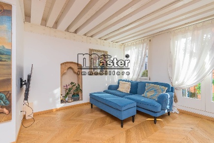 Foto Appartamento in piazza pio x, Treviso Duomo di 250 m² con 6 locali