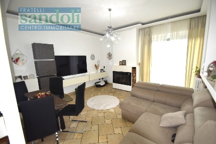 Foto Appartamento in Strada per Olcenengo, Vercelli di 90 m² con 3 locali
