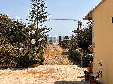 Foto Villa unifamiliare in Contrada Guardiana SnC, di 116 m² con 5 locali