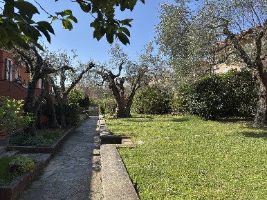 Foto Appartamento in via delle ginestre 1, Varazze Sant'Ambrogio di 135 m²