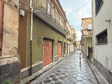 Foto Casa indipendente in via lella 12, Giarre Centro di 175 m² in vendita