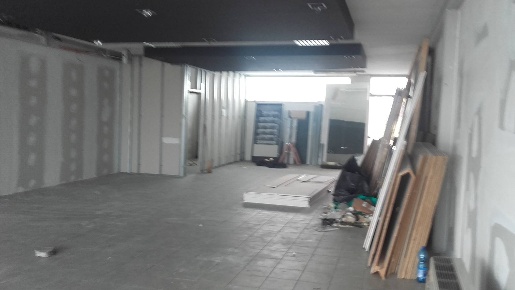 Foto Attività commerciale in via paolinelli, Capannori Marlia di 135 m²
