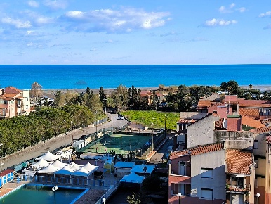 Foto Appartamento in Via Pietre nere, Giardini-Naxos Porticato di 30 m²