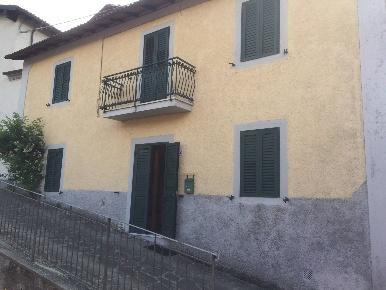 Foto Casa indipendente in molazzana 32, Molazzana di 85 m² con 5 locali