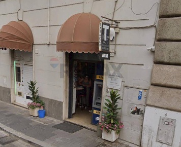 Foto Locale commerciale in Via Labicana 66, Roma Colle Oppio di 55 m²