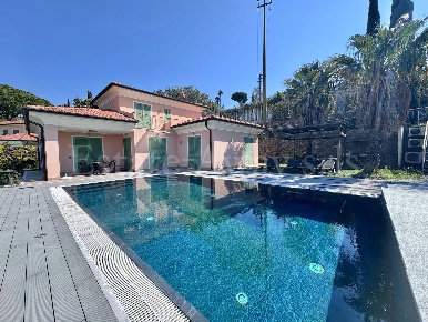 Foto Villa unifamiliare in Via torre mostaccini, Bordighera Via Romana