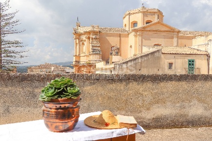 Foto Appartamento in C.so Vittorio Emanuele 64, Noto Centro di 318 m²