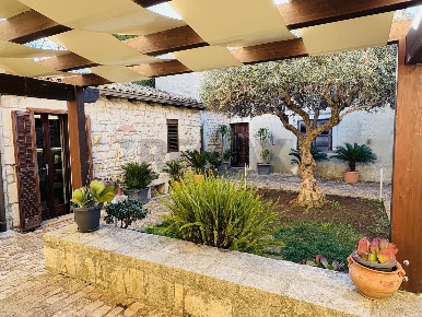 Foto Villa unifamiliare in Via Caitina 42, Modica Modica Sorda di 260 m²