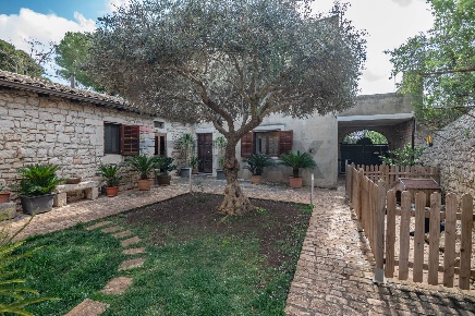 Foto Villa unifamiliare in Via Caitina 42, Modica Modica Sorda di 260 m²